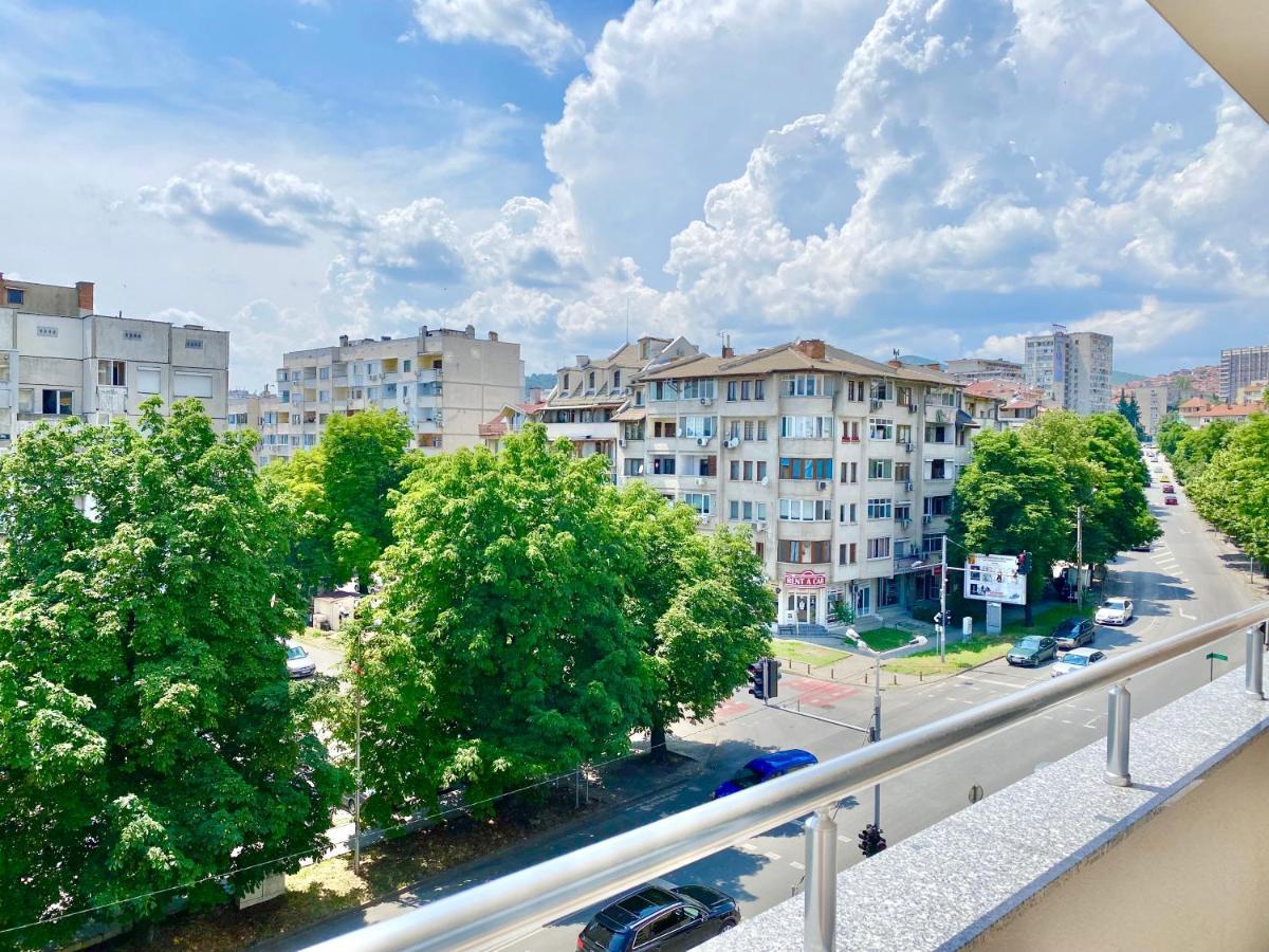 Colourful Apartment For 4 Guests And Free Parking Stara Zagora Eksteriør billede